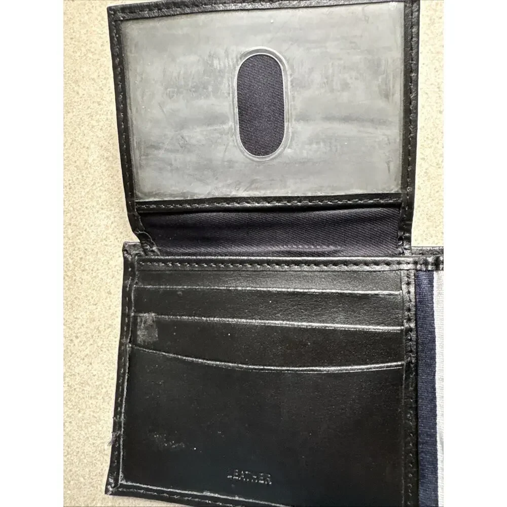Tommy Hilfiger Men's Black Leather Wallet with 6 Credit Card Pockets Logo